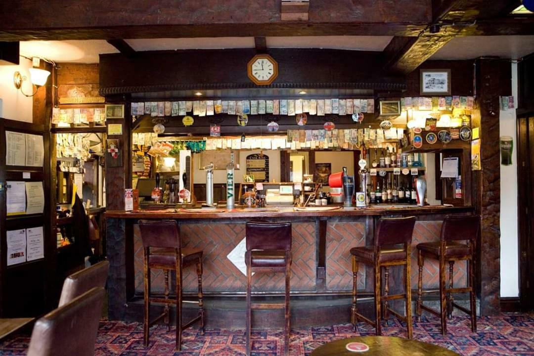Bed and Breakfast The Kings Arms Wilmslow Esterno foto